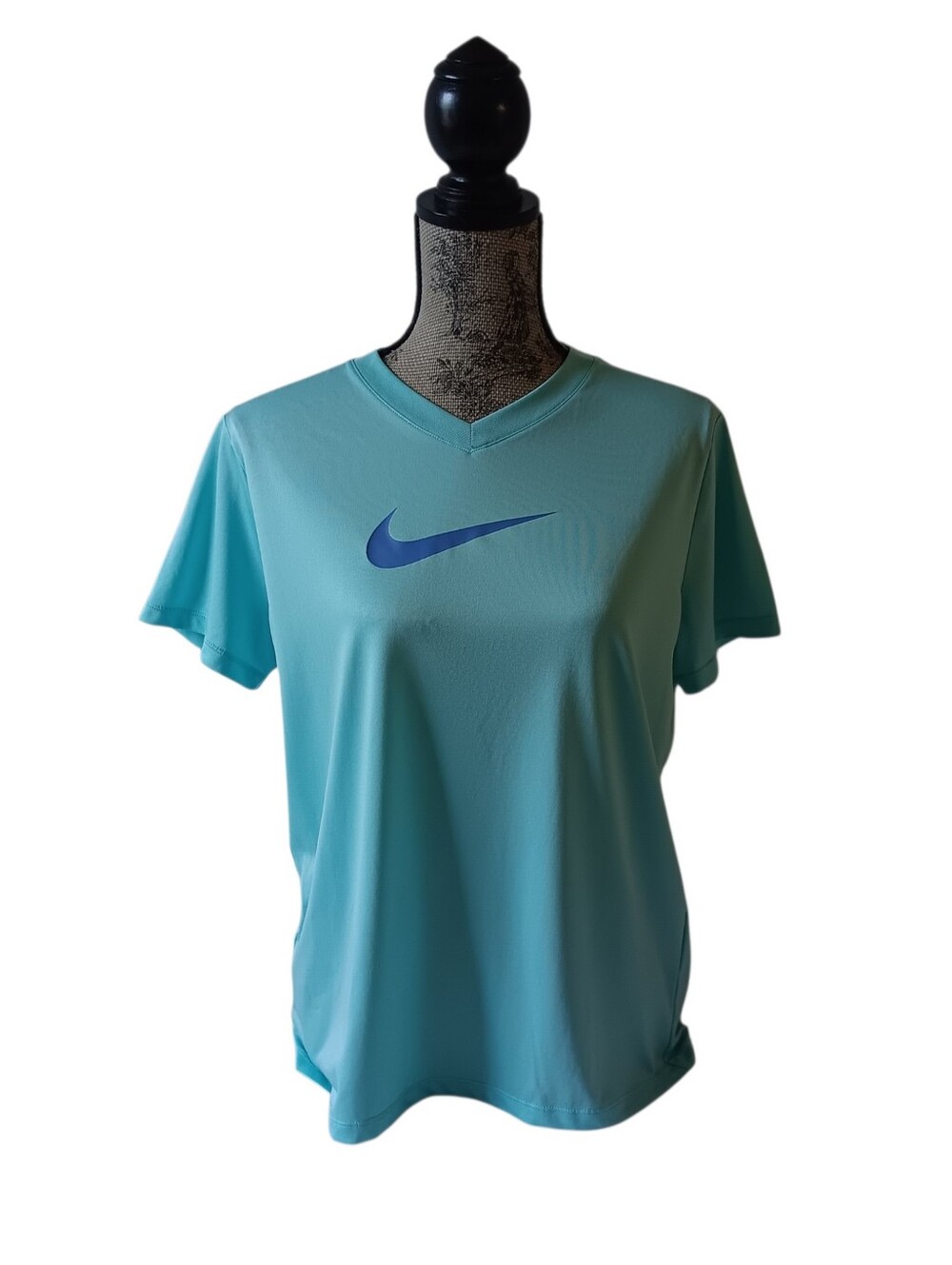 Nike women's light blue short-sleeve v-neck activewear top size XL
